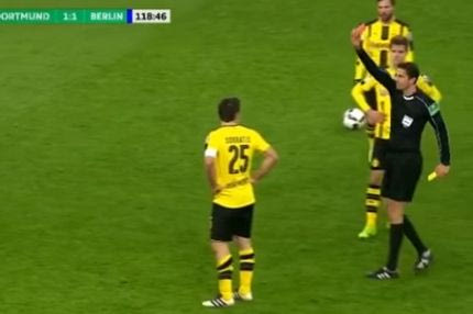 Γελάει ο κόσμος με την αποβολή του Σωκράτη!