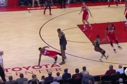 Ο Dwight Howard έκανε… bullying στον Beverly!