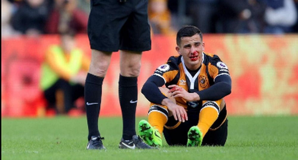 Το… ματωμένο ποστ του Ομάρ!