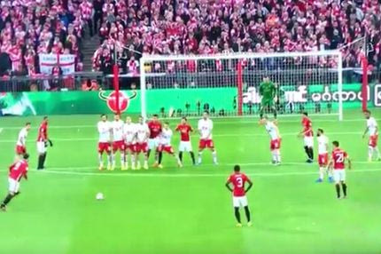 Γκολάρα με φάουλ ο Ιμπραχίμοβιτς