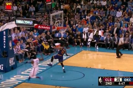 Ο LeBron James έπεσε από… αόρατο μαρκάρισμα!