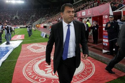 Τι φέρνει ο Λεμονής στα ερυθρόλευκα αποδυτήρια