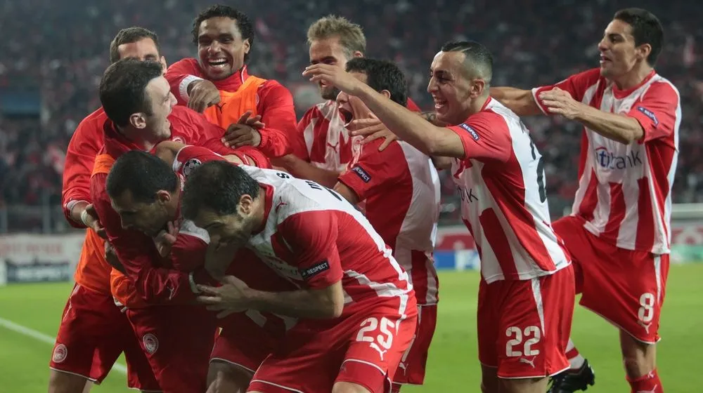 Γιος προέδρου… έφαγε πρώην παικταρά του Ολυμπιακού