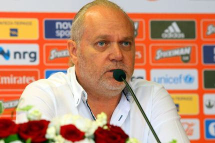 Ο Κουντούρης (μεταξύ άλλων) στο γραφείο του Βασιλειάδη!