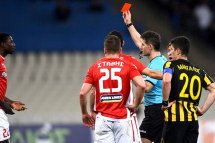 Καρέ-καρέ το αμφισβητούμενο πέναλτι της ΑΕΚ