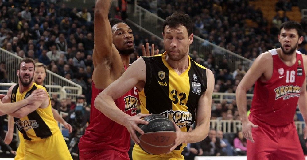 Μία κλάση πάνω από την ΑΕΚ ο Ολυμπιακός, εξασφάλισε την πρωτιά