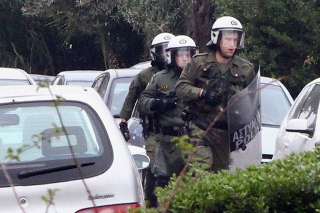 Επεισόδια με τραυματία και προσαγωγές πριν από το Ολυμπιακός-Πανιώνιος