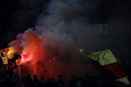 ΑΠΙΣΤΕΥΤΟΙ: τους αποθέωσαν μετά τα 7 γκολ που δέχτηκαν!