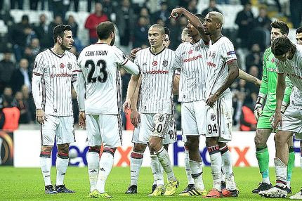 Πρόκριση με… συρτάκι