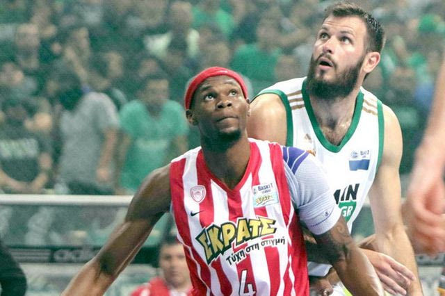 Ο Πέτγουεϊ ψάχνει… μαγαζί για να τραγουδήσει μαζί με τον Τσαλίκη!