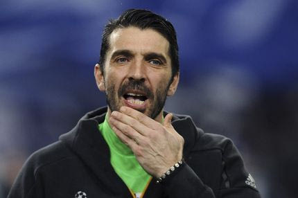 Πανό με… υπονοούμενα για Μπουφόν