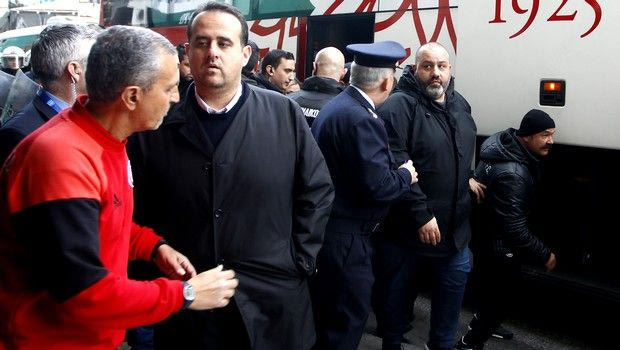 Πρόστιμο για τον Καραπαπά