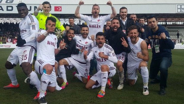 Με τέτοιους οπαδούς αξίζει να ανεβει κατηγορία!