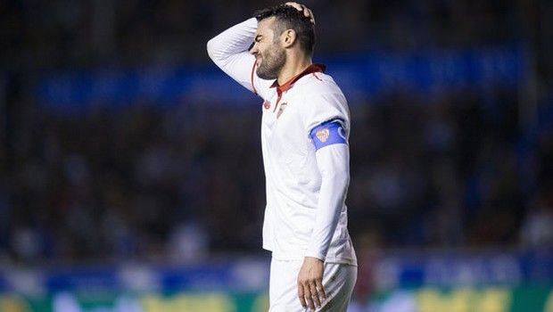 Πρώην άσος του Ολυμπιακού “πλήγωσε” την Σεβίλλη