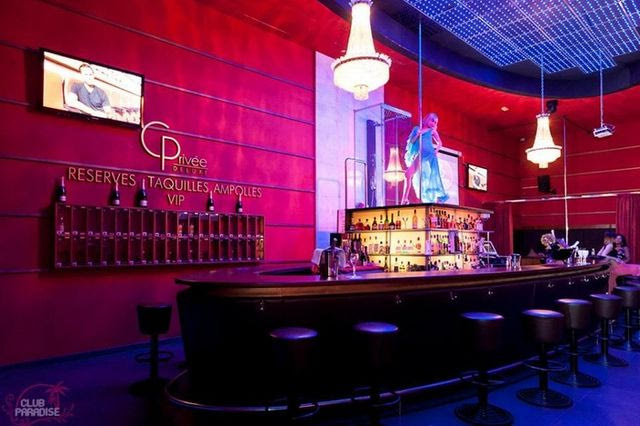 Οίκος ανοχής χορηγός σε γυναικεία ομάδα