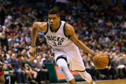 Συνεχίζει να καταρρίπτει ρεκόρ (και του Τζαμπάρ) ο Giannis