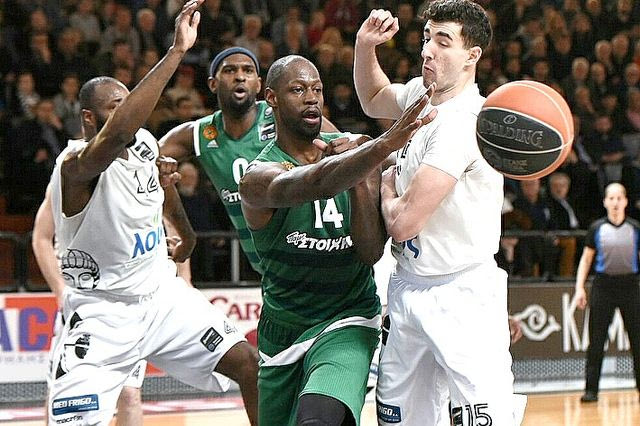 Παρών ο Γκιστ μετά από ακριβώς τέσσερις μήνες!