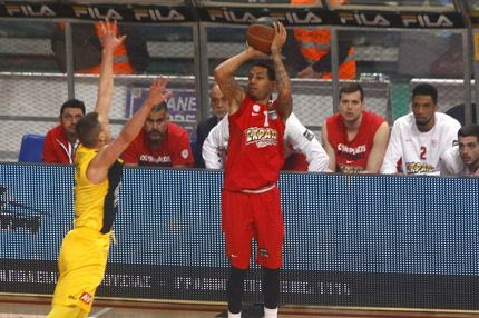 Ξένους που θα κάνουν ό,τι ο Γκριν. Όχι όσο ο Γκριν