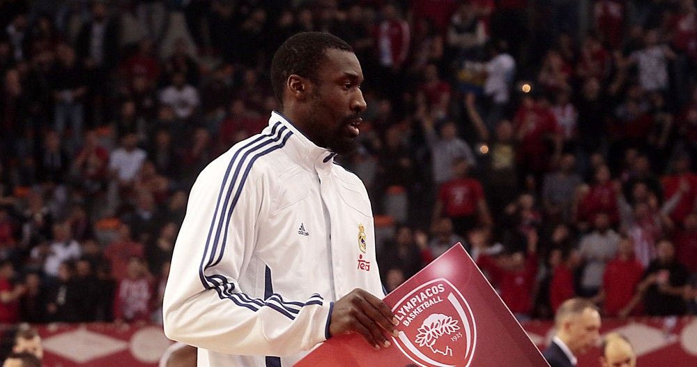 Το “ερυθρόλευκο” κάδρο στον Χάντερ