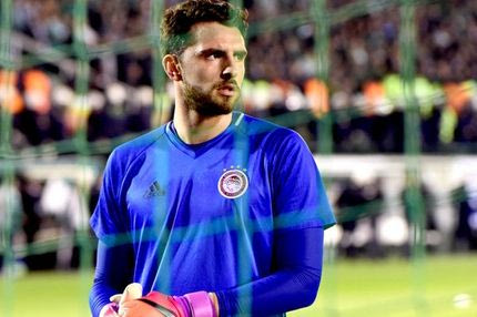 Ο Καπίνο στο “ερυθρόλευκο” πέταλο