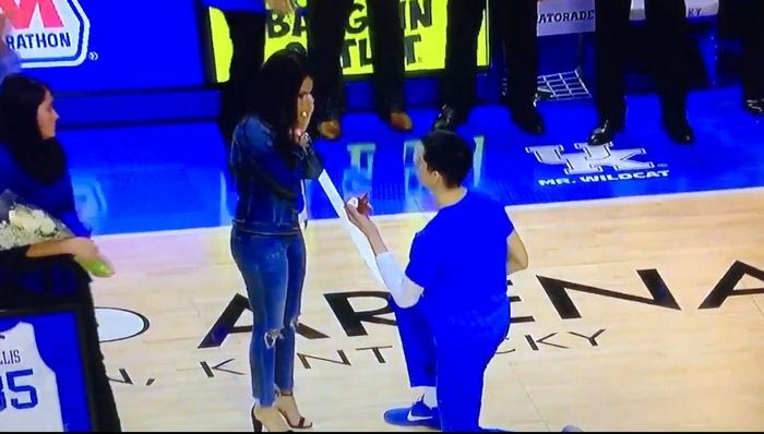 Της έκανε πρόταση γάμου, κέρδισε και η ομάδα του. Είχε πρόγραμμα