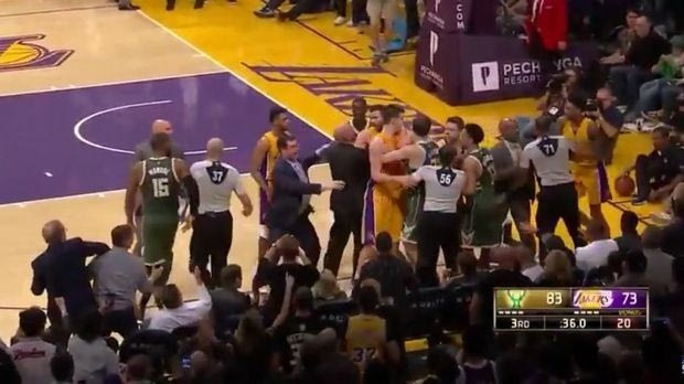 Πιάστηκαν στα… χέρια στον αγώνα του Γιάννη