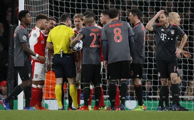 Ο Γουέμπ υπερασπίζεται την απόφαση Σιδηρόπουλου