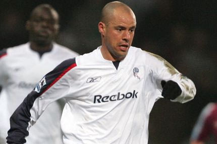 Όταν ο Γιαννακόπουλος “κάρφωνε” με τη φανέλα της Μπόλτον