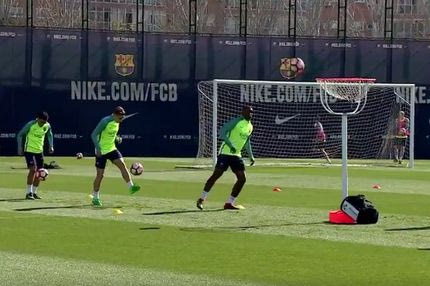 Το έριξαν στο… ποδομπάσκετ στην Μπαρτσελόνα