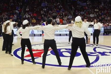 Η Φιλαδέλφεια χόρεψε… Ζορμπά για χάρη του Αντετοκούνμπο