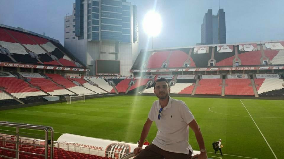 Ενας agent στο Αμπου Ντάμπι