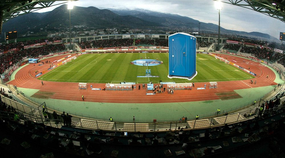 Λείπουν… τουαλέτες από το Πανθεσσαλικό!