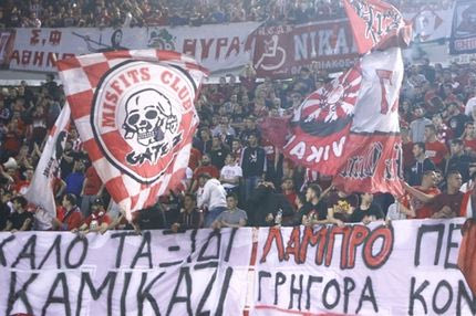 Έτσι αποχαιρέτησαν τον Ψάλτη στο ΣΕΦ