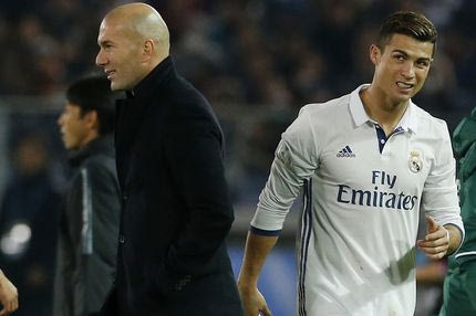 Ο Ζιντάν… παρακαλάει τον Κριστιάνο να μείνει!