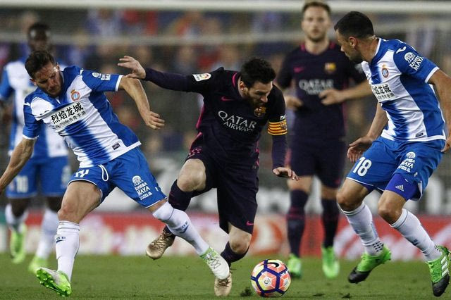 Οι γκάφες έδωσαν τη νίκη στην Μπαρτσελόνα