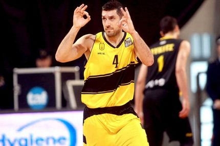 Ο Άρης πήρε το ντέρμπι και περιμένει “δώρο” από Παναθηναϊκό