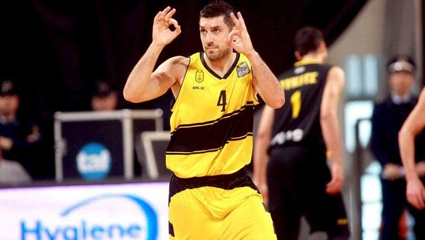 Ο Άρης πήρε το ντέρμπι και περιμένει “δώρο” από Παναθηναϊκό