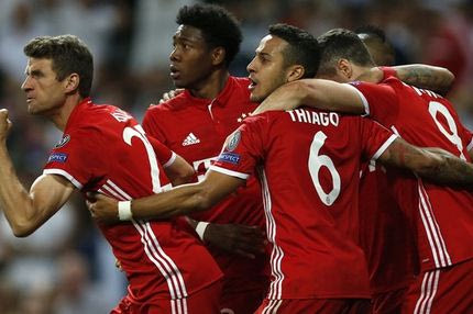 Ντου αλά ελληνικά από 3 παίκτες της Μπάγερν!