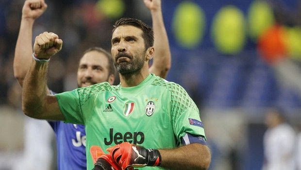 Ο Μπουφόν χάρισε το απόλυτο κοπλιμέντο στον Εμ’Μπαπέ!