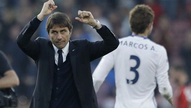 Οι οπαδοί ξέχασαν τον Κόντε και το έδειξαν με… παιχνιδιάρικο πανό!