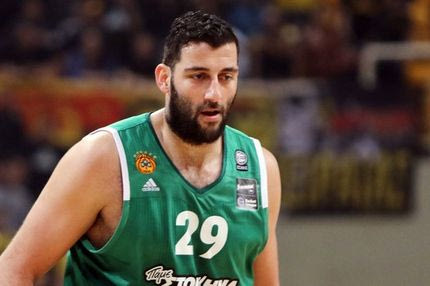 Selfie για Μπουρούση με φόντο τα πλέι οφ!