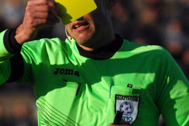 Παραιτήθηκε ο διαιτητής που έβριζε τον Ολυμπιακό