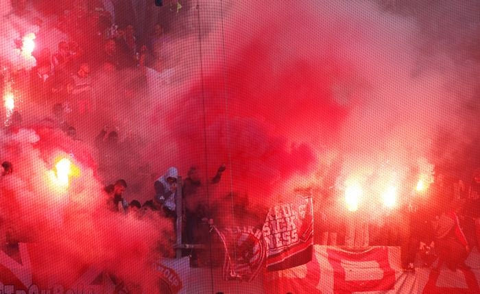 Οι δύο ξανθιές της showbiz που έβαλαν… φωτιά στα επίσημα του “Καραϊσκάκης”