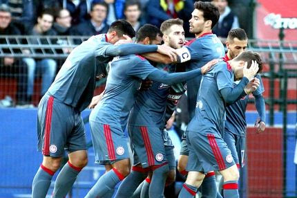 “Αέρας” στην Κέρκυρα ο Ολυμπιακός, αγκαλιά με το πρωτάθλημα