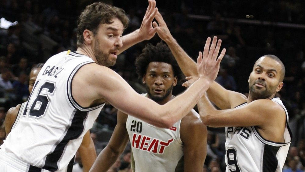 Λαβώθηκε ο Πάρκερ, πονοκεφαλιάζει ο Πόποβιτς