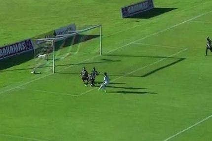 “Πόλεμος” για ένα… κλεμμένο γκολ πάνω στη γραμμή!