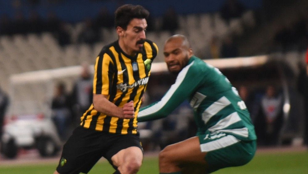 Απολαυστικός Λάζαρος, πρόλαβε τα… κουτσομπολιά