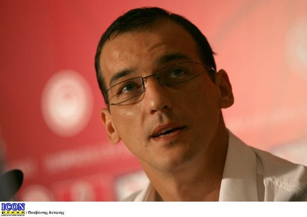 Το ερυθρόλευκο ποστάρισμα του Ντάρκο