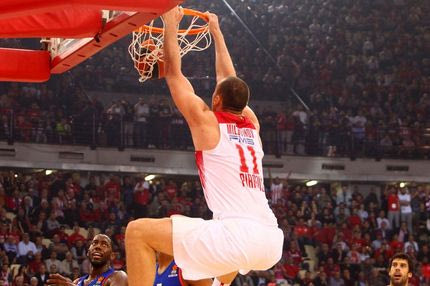 Με πύργο Μιλουτίνοφ έκανε το πρώτο ματ!