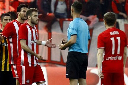 Σε FIFA και UEFA o Ολυμπιακός για Κουτσοκούμνη και διαιτησία!